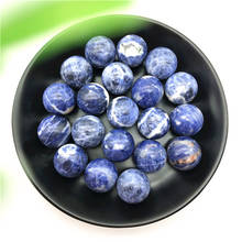 Cristal de esfera sodalite azul de pedras preciosas, bela bola de cristal chakra que cura, cristais de quartzo naturais 2024 - compre barato
