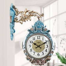 Настенные часы в скандинавском стиле современный дизайн винтажные двухсторонние креативные пластиковые настенные часы цифровой беззвучный Декор для гостиной 50wc 2024 - купить недорого