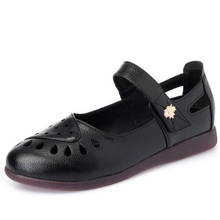 Sandálias femininas casuais de couro bovino, plus size, vazados, macias, sapatos baixos para mulheres, sandálias de verão 2024 - compre barato