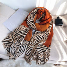 Новый дизайнерский зимний женский шарф с животным принтом, теплые хлопковые шарфы, шали для женщин, шейный платок, Пашмина шарф хиджаб накидка-шаль 2024 - купить недорого