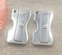 84 pcs tibetan silver razor blade charms 24x13mm #4979 2024 - compra barato