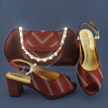 Zapatos de diseño italiano de Color verde y bolsa a juego con diamantes de imitación rojos, conjunto de bolsa y zapatos de boda africanos para fiesta, 2020 2024 - compra barato