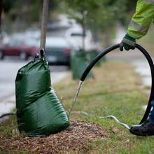 Saco lento dos drippers da liberação dos sacos da árvore do pvc para árvores saco de rega da árvore 20 galões para árvores com zíper resistente 2024 - compre barato