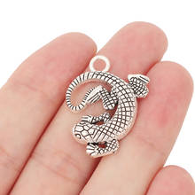 10 x тибетские серебряные Gecko Подвески «ящерица» Хамелеон подвески для ожерелья ювелирных изделий 30x25 мм 2024 - купить недорого