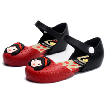 Новинка 2021, сандалии-желе для девочек, летняя обувь с цветочным рисунком для девочек с закрытым носком, детские сандалии, пляжная обувь, детская обувь для малышей CSH1038 2024 - купить недорого