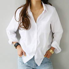 Женская блузка с одним карманом, белая Повседневная Свободная блузка с длинным рукавом и отложным воротником, для весны, размера плюс 2024 - купить недорого