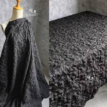 Novo tecido jacquard plissado pano preto diy remendos fundo decoração casaco terno saia vestido roupas designer tecido 2024 - compre barato