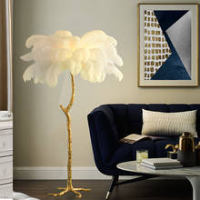 Luminária nórdica de luxo, para sala de estar, em cobre, de pena de avestruz, lâmpada de mesa vertical, vermelho para quarto 2024 - compre barato