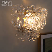 Lámpara de pared de cristal con forma de flor de hielo, luz posmoderna de estilo medieval americano, retro, de lujo, para sala de estar, dormitorio, mesita de noche 2024 - compra barato