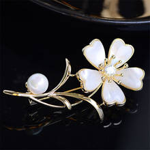 Korea Style Shell Flower Brooch 2022 New Elegant Lapel Pins Luxury Pearl Bloom Petal Brooches Pin Brand Jewelry Accessories 2024 - buy cheap