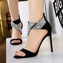 Sandalias de Punta abierta para mujer, zapatos de tacón alto con cremallera trasera aterciopelada, con cinturón de cristal cruzado, sexys, con plataforma 2024 - compra barato