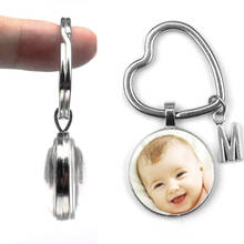 Personalizeds-Colgante de doble cara con foto redonda para bebé, niño, papá, retrato familiar, llavero con forma de corazón, personalizado 2024 - compra barato