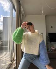 Jersey para mujer estilo perezoso europeo y americano hecho a mano color a juego de dos colores suéter con manga linterna 2020 2024 - compra barato