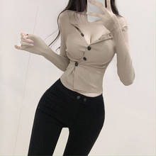 Crop top de manga longa com gola em v, camiseta feminina casual assimétrica, cardigan e botão sexy, primavera 2021 2024 - compre barato