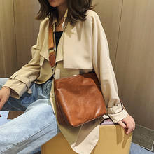 Женская сумка 2020 Новая корейская модная сумка-ведро сумка-мессенджер Большая емкость студенческая сумка через плечо сумка 2024 - купить недорого