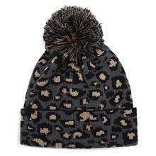 Gorros con pompón de leopardo para mujer, gorros gruesos de lana de punto, cálidos, modernos, de esquí, de leopardo 2024 - compra barato