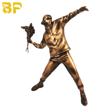 Modern Art Luxurious Banksy Flower Bomber Bronze Statue Limited Edition Street Art Throwing Flower Sculpture 2024 - buy cheap