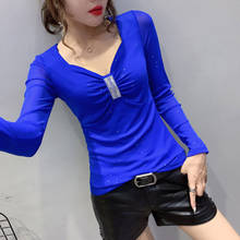 Camiseta básica de encaje empalmado para mujer, ropa Sexy de manga larga con cuello en V y diamantes, color negro, azul y rojo, Top delgado de malla elástica #5636 2024 - compra barato