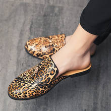 Fixsys-novo sapato casual masculino com borla, chinelos de verão, estampa de leopardo, metade de sapatos, deslizantes leves, para homens 2024 - compre barato