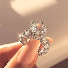 Роскошное Кристальное кольцо для женщин, очаровательное женское свадебное банкетное модное серебряное кольцо в европейском стиле, Женские Ювелирные изделия 2024 - купить недорого