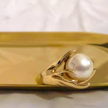 Qtian anillo de moda para mujer Color dorado Punk Vintage anillo de perla simulada grande para mujer ligero elegante 2024 - compra barato
