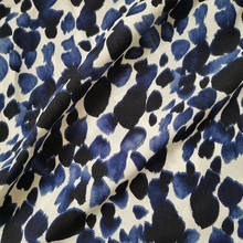 Шифоновая ткань с красивым синим леопардовым принтом, имитация шелка, шифоновая ткань, сексуальный тигровый узор, шифоновая ткань с рисунком, для женского платья/брюк 2024 - купить недорого