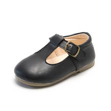 Sapatos de festa para meninas pequenas de couro, sapatos rasos casuais e macios para bebês, com alça t, primavera simples 2024 - compre barato