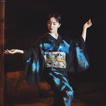 Женское кимоно с цветочным принтом, японское кимоно с v-образным вырезом, юката, японская одежда, халат в японском стиле, 2021 2024 - купить недорого