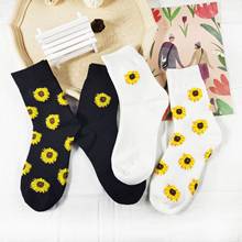 Calcetines creativos de algodón puro para hombre y mujer, medias de estilo coreano, estilo Harajuku, flor, Jacquard, para parejas, en blanco y negro 2024 - compra barato