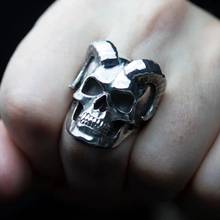 Уникальный Для мужчин кольцо в стиле «панк», «Демон» череп козла кольцо Нержавеющая сталь подарок на Хэллоуин Винтаж Для мужчин кольца ювелирные изделия 2024 - купить недорого