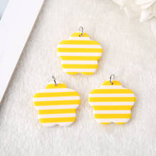 10pcs/lot  30mm Resin yellow Charm Flatback Colorful Striped Flower for DIY Jewelry Making Hair Accessories 2024 - buy cheap