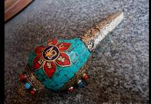 DECORATIVE HANDMADE NEPAL TIBETAN OLD SILVER BUDDHISM WHISTLE HORN SILVER ALLOY INLAY CONCH SHELL TRUMPET TURQUOISE VAJRA DORJE 2024 - buy cheap