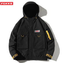 Мужская куртка с капюшоном FGKKS, однотонная водонепроницаемая куртка с большими карманами и вышитыми надписями 2024 - купить недорого
