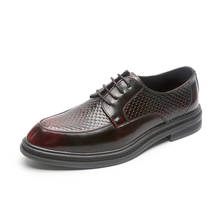 Sapatos masculinos vestido formal sapatos de couro casual sapatos de casamento de negócios mocassins designer brogue sapatos de escritório 2024 - compre barato