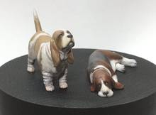 Kit de figuras de resina para cão de hound/gk, 2 peças, modelo em escala 1/20, conjunto de figuras coloridas sem pintura 2024 - compre barato