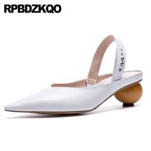 Sandália feminina salto baixo couro legítimo, calçado feminino mão metal branco 2024 - compre barato