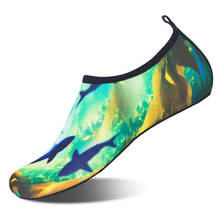 Мягкие акватуфли, женские летние дышащие босоножки, быстросохнущие акватуфли для плавания, мужские Нескользящие пляжные сандалии для серфинга 2024 - купить недорого