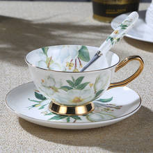 Taza de té de cerámica con patrón de flores clásico, juego de taza y platillo de café Rural, juego de taza de té de la tarde de China de hueso británico 2024 - compra barato