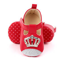 2021 sapatos da menina do bebê moda coroa bling princesa primeiros caminhantes mocassins sola macia infantil berço sapatos recém-nascidos da criança sapatos vermelho 2024 - compre barato