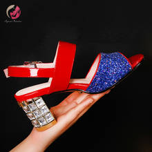 Оригинальные Соблазнительные туфли-лодочки на каблуке со стразами; женские туфли из натуральной кожи на каблуке с кристаллами и блестками; цвет синий, смешанный, красный; женская обувь; большие размеры 2024 - купить недорого