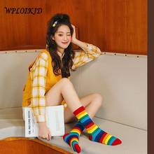 Calcetines casuales de otoño e invierno para mujer, medias divertidas con diseño de arcoíris a rayas, estilo Harajuku japonés 2024 - compra barato