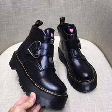 Botas De moto De cuero con plataforma para Mujer, Zapatos decorativos con forma De corazón, con correa De hebilla, estilo británico 2024 - compra barato