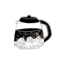 Broche de copo de café chaleira, broche com copo de água com céu estrelado fashion criativo preto e branco emblema denim roupa de lapela 2024 - compre barato