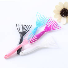 Hot sale 1 Pcs Plastic Hair Brush Cleaner Mini Hair Comb For Cleaning Small Hair  Brush Beauty Tools In Random Color 2024 - buy cheap