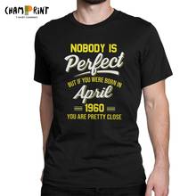 Кто не идеален, но если вы родились в апреле 1960, вы хорошенькие футболки, мужские 60 лет, 60 лет, подарок на день рождения, винтажные футболки 2024 - купить недорого