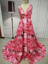 Женское длинное атласное платье с V-образным вырезом и карманами 2024 - купить недорого