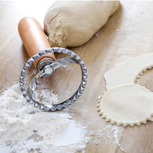 6.5 centímetros Rodada borda Irregular Pastry Criador Ravioli Bolinho Cortador Stamp Imprensa Moldagem De Massas Com Punho de Madeira Ferramentas Da Cozinha 2024 - compre barato