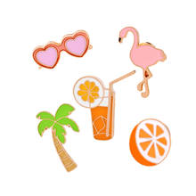 Булавки и броши Фламинго солнцезащитные очки Оранжевый Напиток эмаль шпильки значки нагрудные знаки женские летние пляжные украшения 2024 - купить недорого