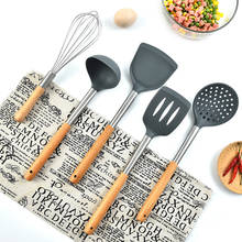 Utensilio de cocina de acero inoxidable, utensilio de silicona antiadherente portátil, batidor de huevos, cuchara de sopa, girador de cocina, mango de madera, suministros de cocina 2024 - compra barato