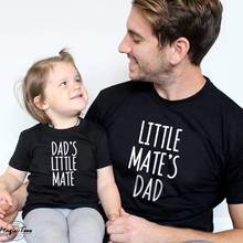 Camiseta estampada pai e filho, design de fonte, manga curta solta, look de família, pai, bebê 2024 - compre barato